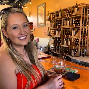 Meet your Posher, Elizabeth